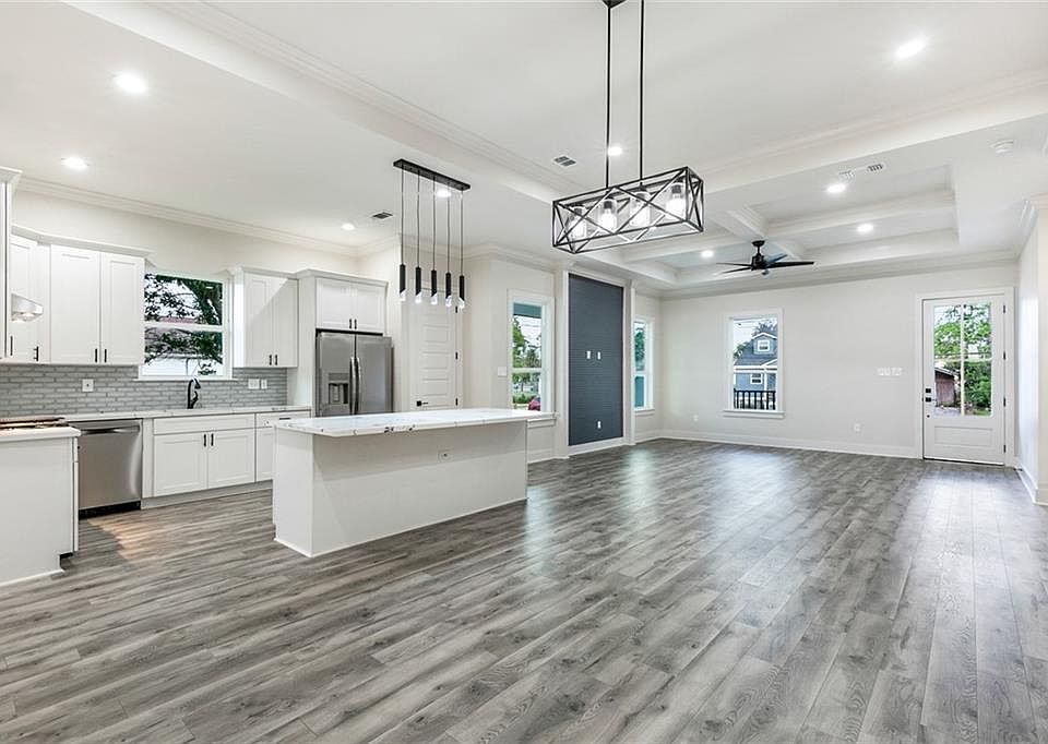74 E Claiborne Sq, Chalmette, LA 70043 Zillow