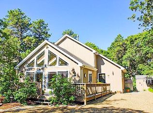 14 Vickers St, Edgartown, MA 02539