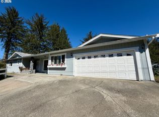 95717 Pinewood Ln, Brookings, OR 97415