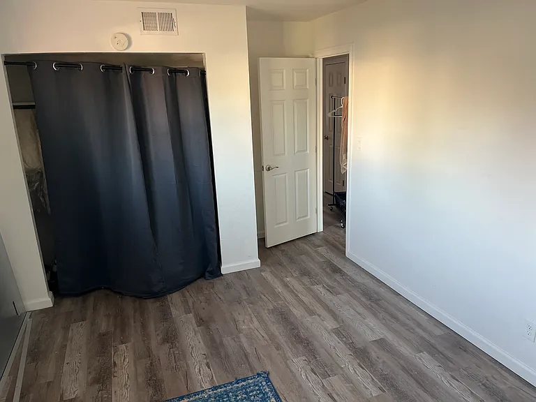 3753 Park Dr #4 — Photo 3