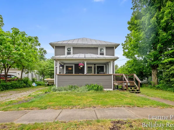727 E Clinton St, Hastings, MI 49058