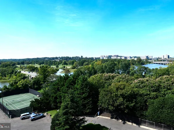 1250 S Washington St Unit 604, Alexandria, VA 22314