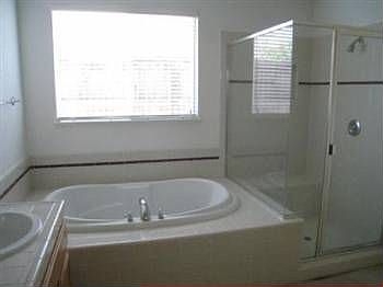 3rd image of 708 Ivan Ct