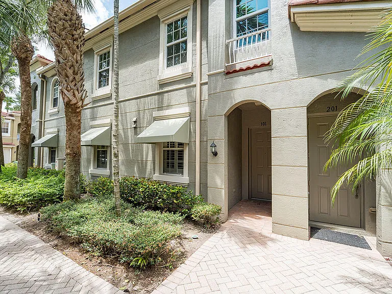 4861 Bonsai Cir #101 — Photo 4