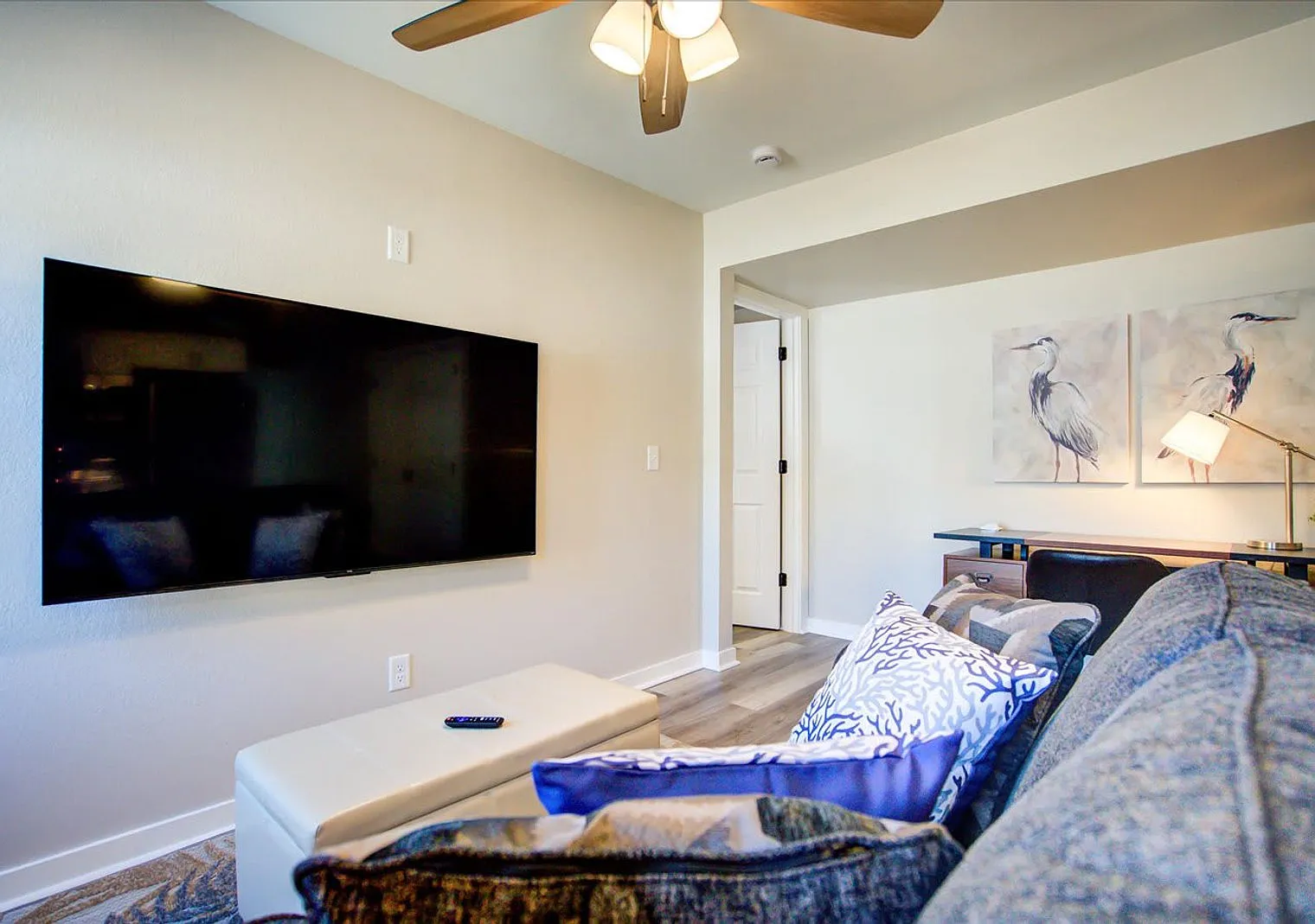 1 bed, 1.0 bath, 473 sqft, $3,235 — Photo 4