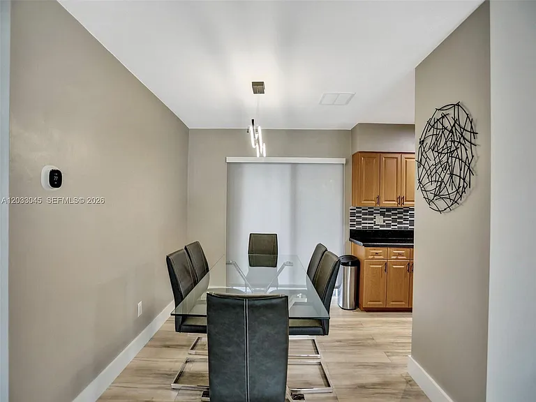 491 SE 23rd Ave — Photo 31
