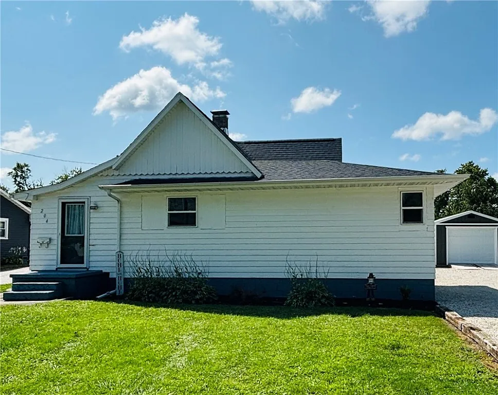 204 Virginia Ave photo 1