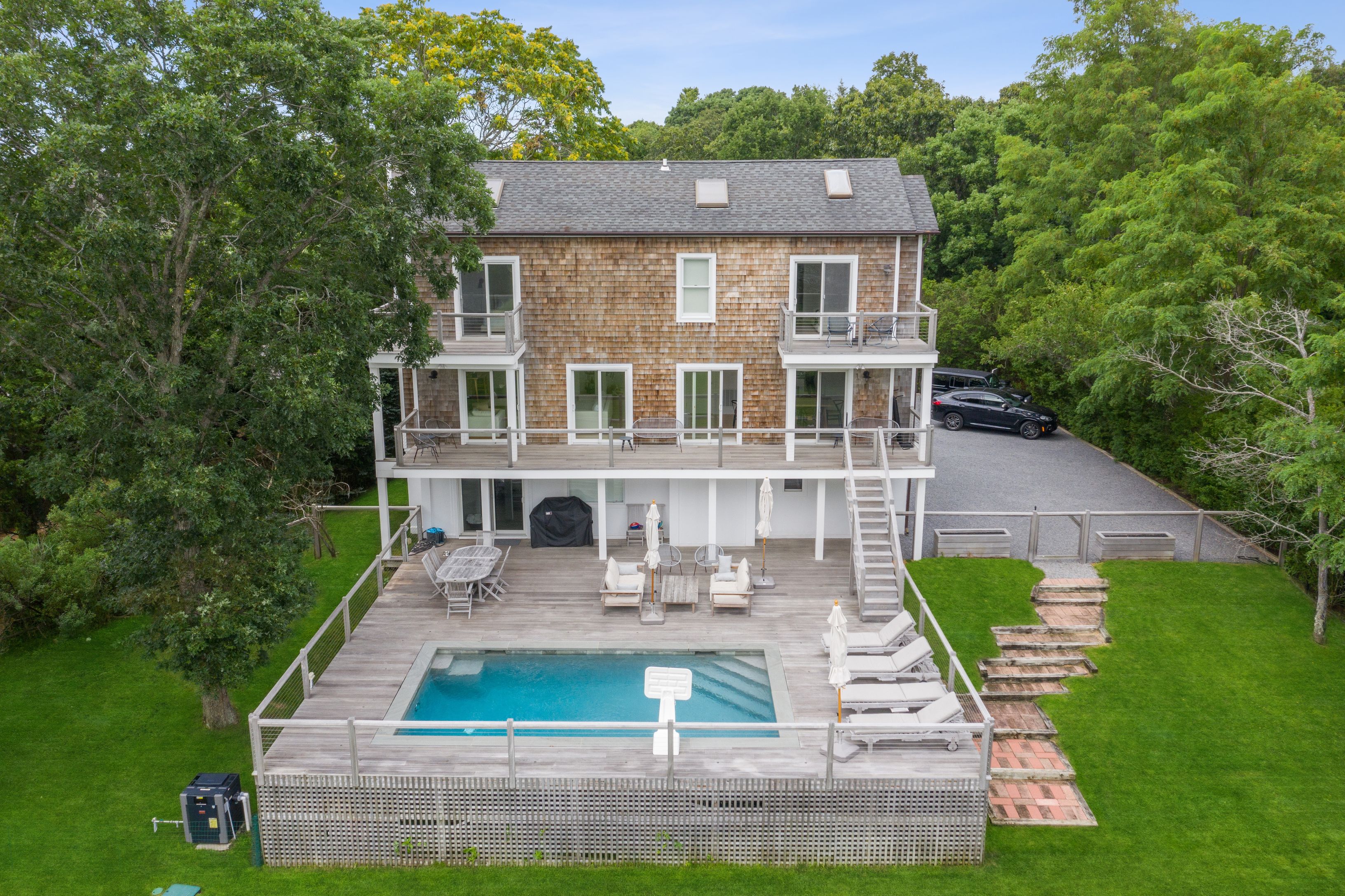 33 Morris Cove Ln, Sag Harbor, NY 11963 Out East