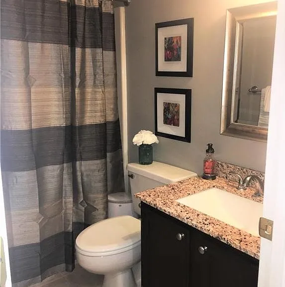 1042 Sasha Ln — Photo 1