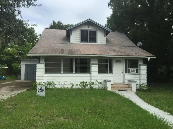 312 Palmetto Ave, Crescent City, FL 32112
