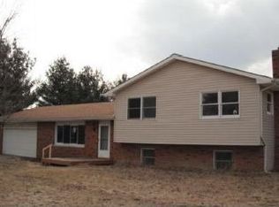 1594 Wolf Lake Rd, Grass Lake, MI 49240