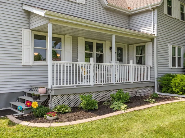 1305 Whippletree Ln, Neenah, WI 54956