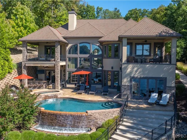 1180 Brookhaven Ln, Sunrise Beach, MO 65079