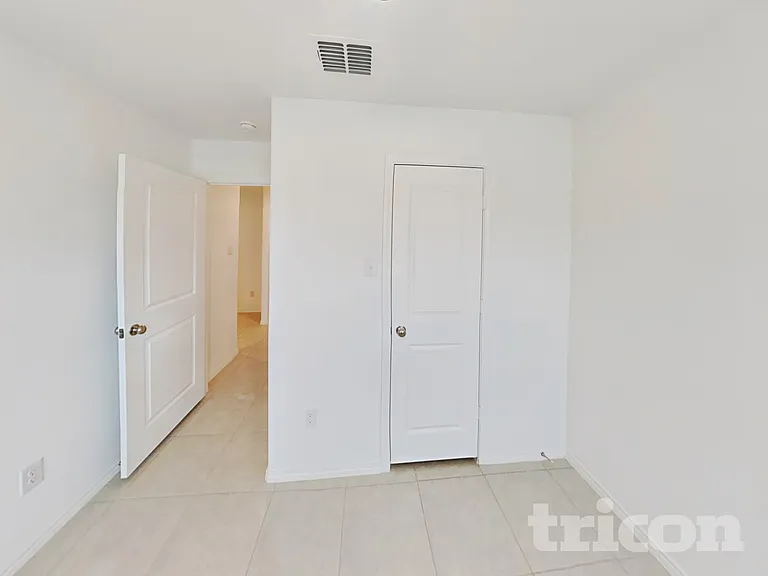 8412 Bell Ridge Ln — Photo 12