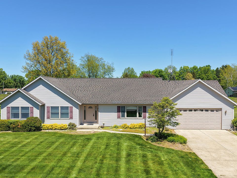 1st image of 29376 Saddlebred Ln