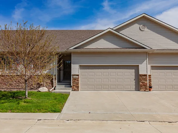 1427 NE Falstaff Ln, Ankeny, IA 50021