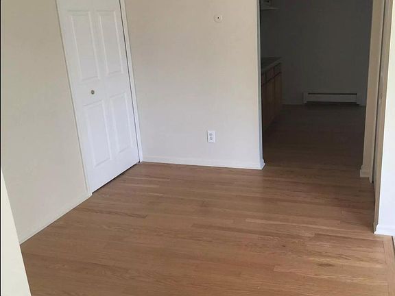 2nd image of 38678 Meadowdale St