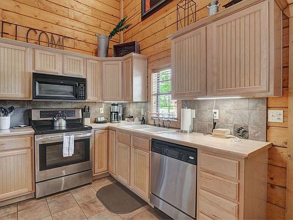 5th image of 111 Grand Mountain Avenue #2 BLDG 39