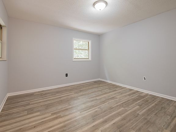 2nd image of 109 E Holston Ln #111