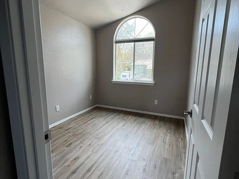 1837 Lexington Ave — Photo 7