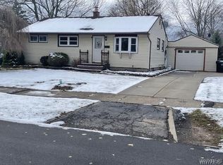 52 Clark St, Tonawanda, NY 14150