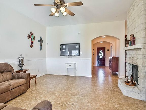 5th image of 18123 Rose Hill Park Ln