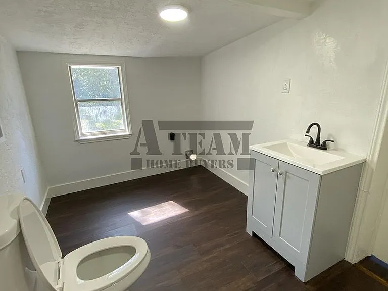 801 Walnut St — Photo 19