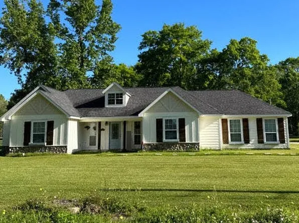 240 Brown Rd, Dayton, TX 77535
