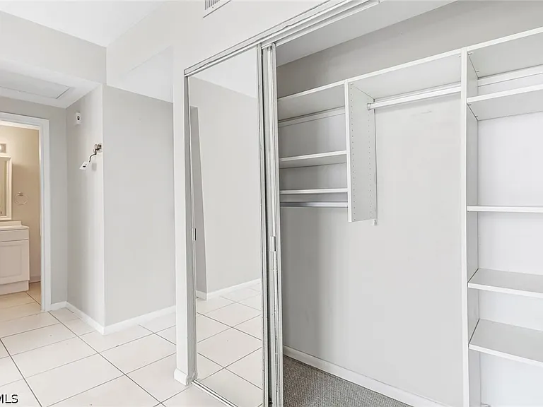 140 Seaview Ct #1504 — Photo 16