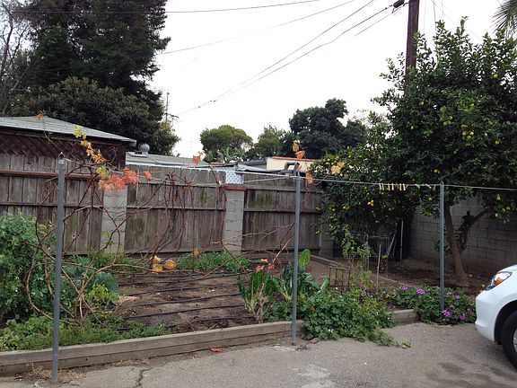 5th image of 2437 Granville Ave