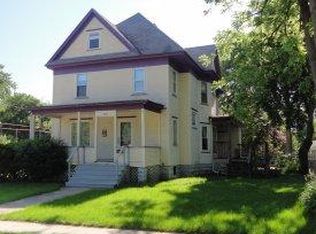 427 N 11th St, Rochelle, IL 61068