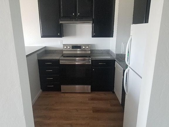 5th image of 431 Pennsylvania Ave APT 4
