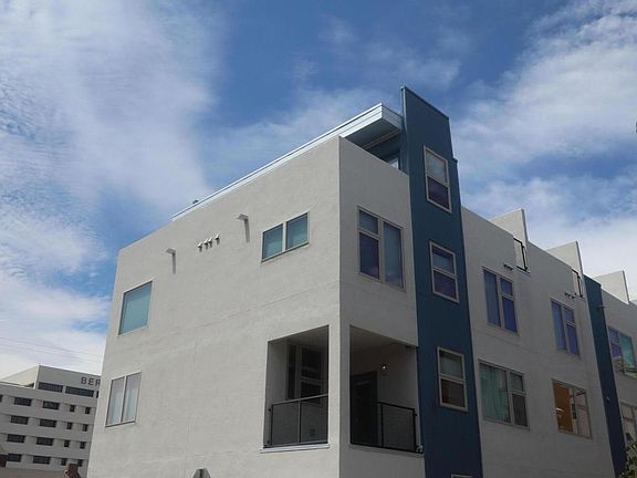4th image of 327 Platinum St SW