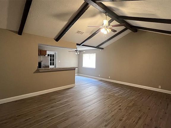 3rd image of 10118 Carlow Ln