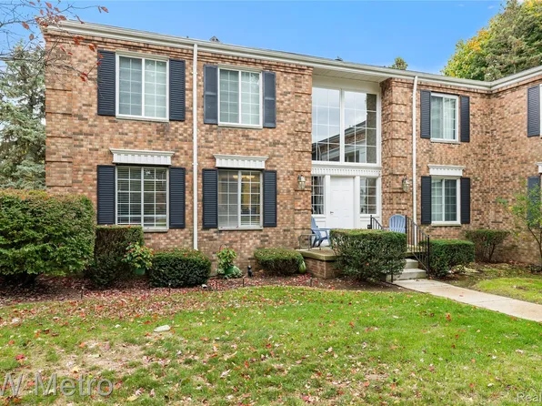 635 E Fox Hills Dr #41, Bloomfield Hills, MI 48304