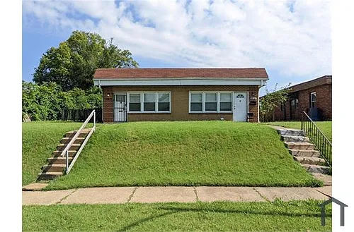 4529 Anderson Ave Photo 1
