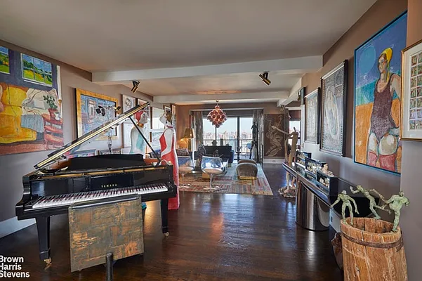 Sold by Brown Harris Stevens | media 29