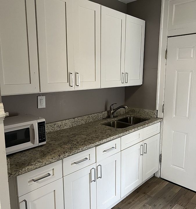 1st image of 2751 N Lavergne Ave
