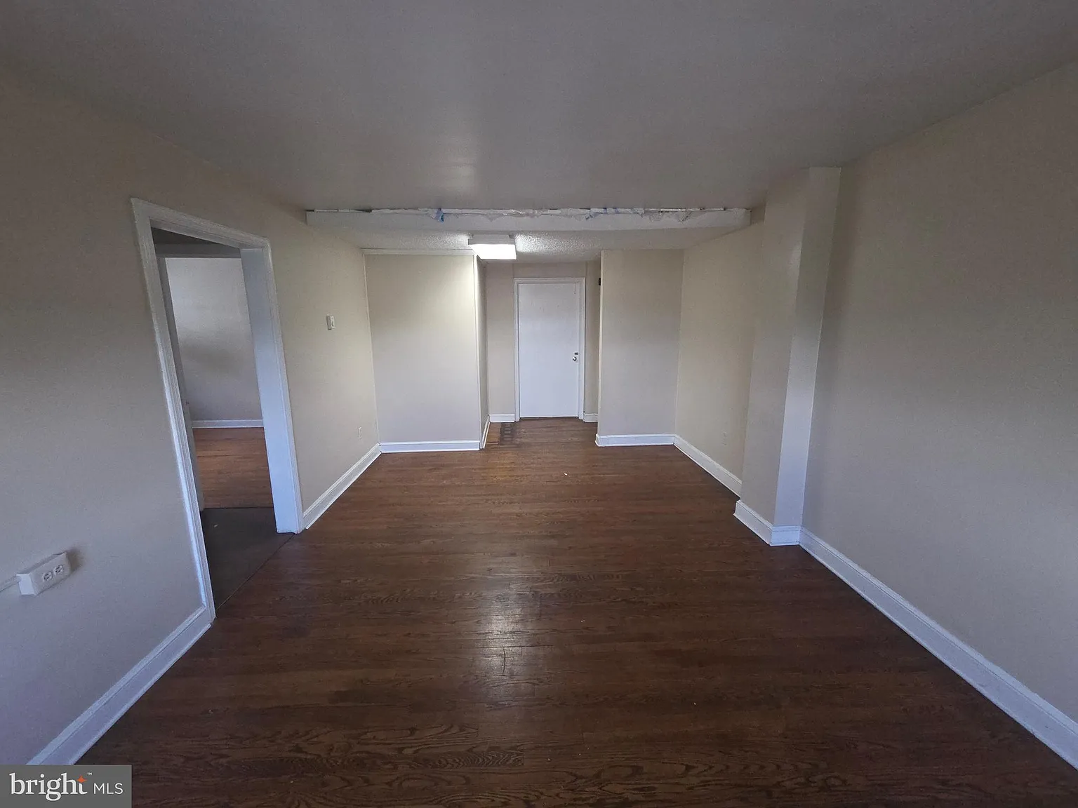 1 bed, 750 sqft, $1,400 — Photo 3