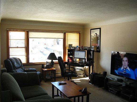 2nd image of 136 11th Ave N APT B2