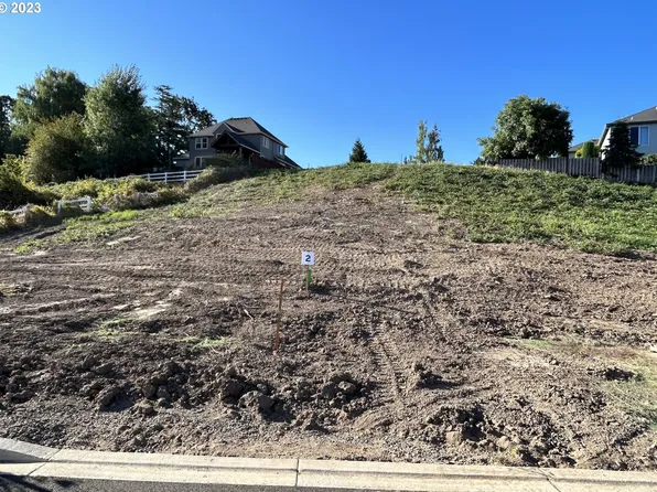 2713 NW Pinehurst Dr #2, McMinnville, OR 97128