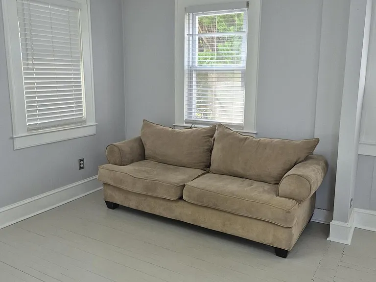 901 Beverly Ave — Photo 5