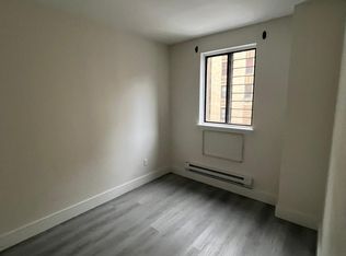 372 E 194th St #1F, Bronx, NY 10458