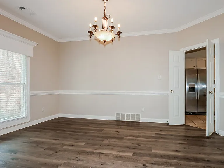 8895 Linell Cv — Photo 5