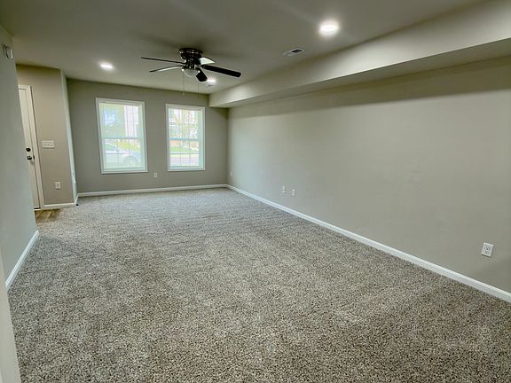 5th image of 239 Rojan Rd