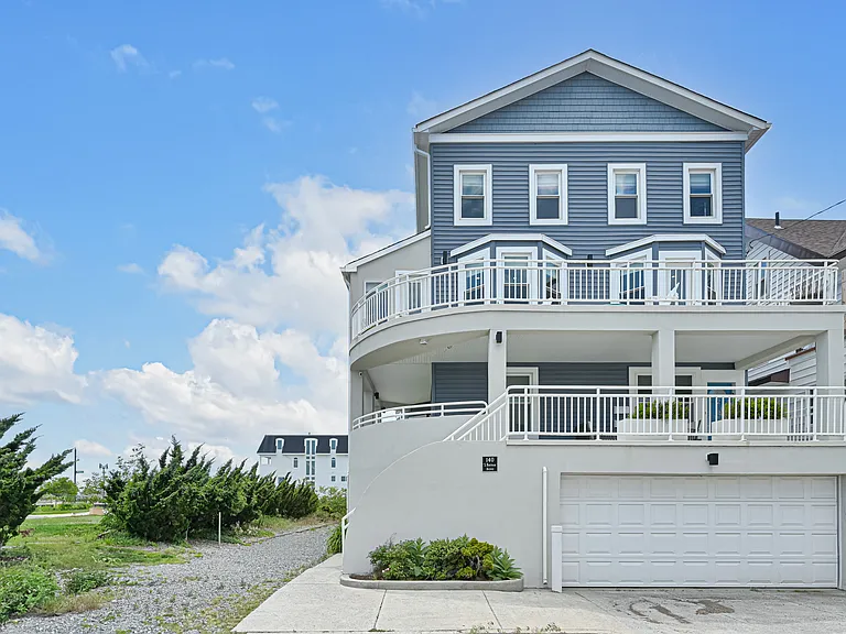 140 S Bartram Ave — Photo 15