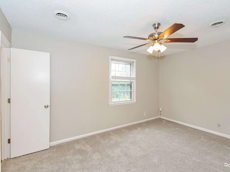 3912 Scotwood Dr — Photo 14