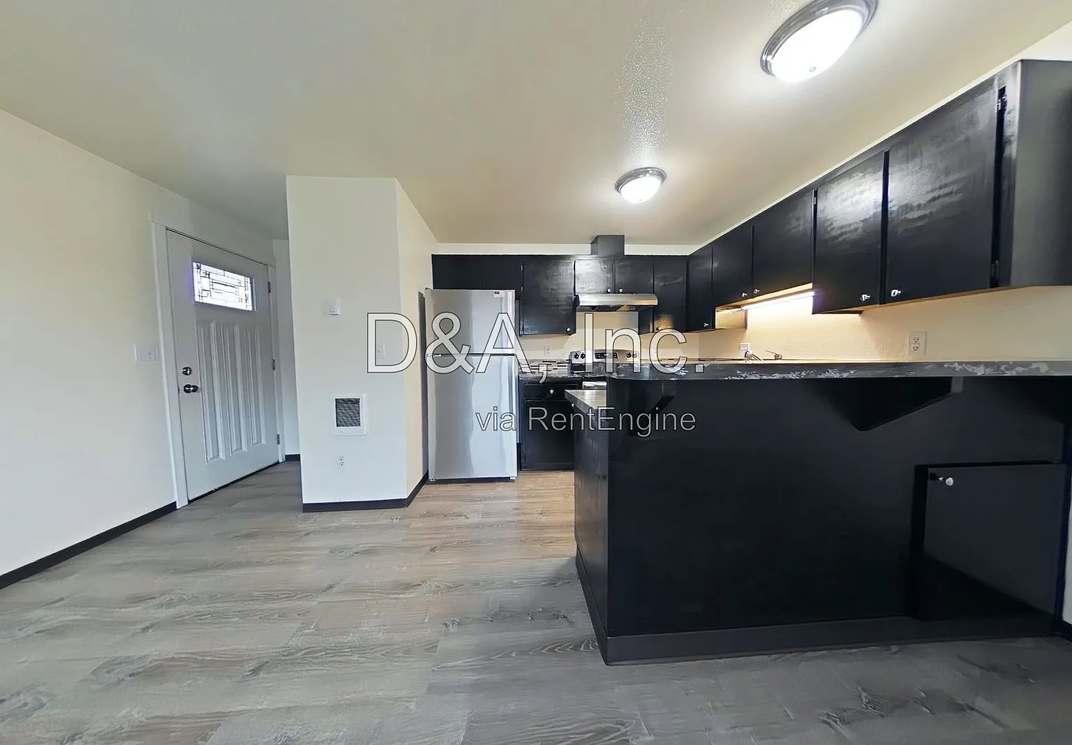 1 bed, 1.0 bath, 600 sqft, $1,395 — Photo 2