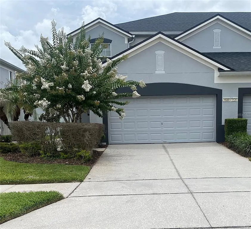 3 bed, 3.5 bath, 1719 sqft, $2,400 — Photo 1