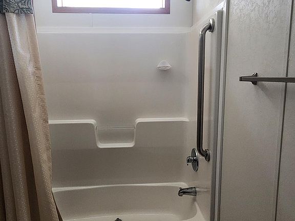 4th image of 163 E St #163